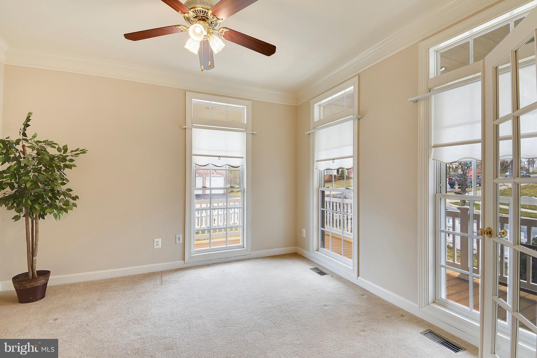 12318 Cypress Spring Road Clarksburg, MD 20871 - Photo 6 of 30 LIVING ROOM