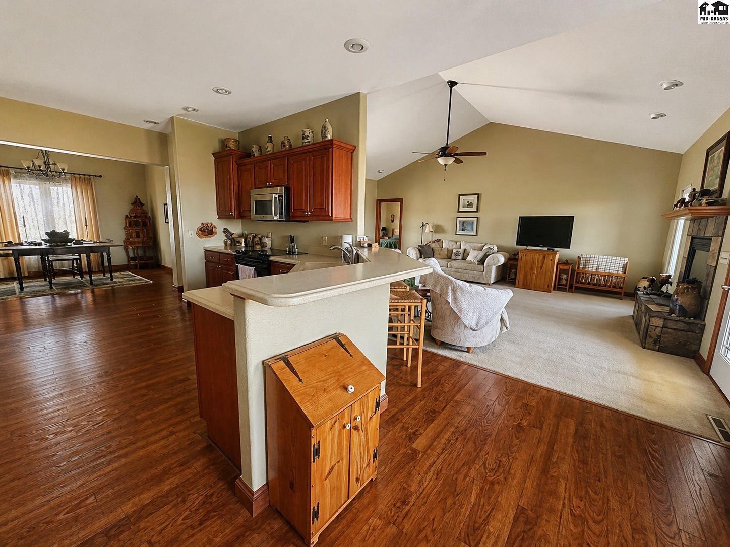 10204 East Ridge Road Pratt, KS 67124 - Photo 14 of 46 Gallery Image 14