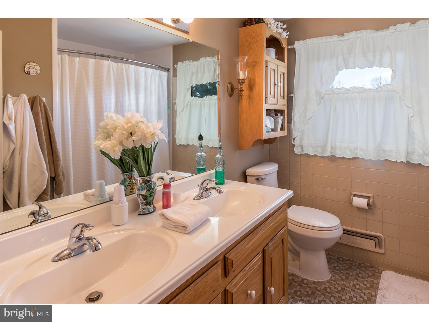 722 Hilltop Road Cinnaminson, NJ 08077 - Photo 18 of 25 Gallery Image 18