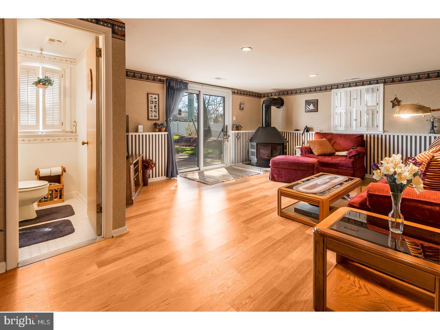 722 Hilltop Road Cinnaminson, NJ 08077 - Photo 6 of 25 Gallery Image 6