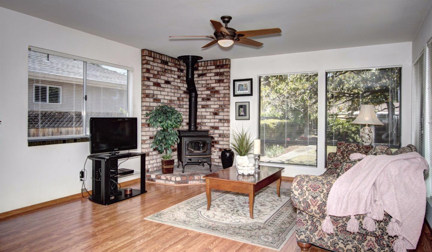 1425 Burrows Road Campbell, CA 95008 - Photo 11 of 20 Gallery Image 11