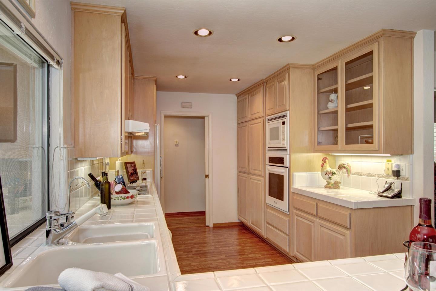 1425 Burrows Road Campbell, CA 95008 - Photo 9 of 20 Gallery Image 9