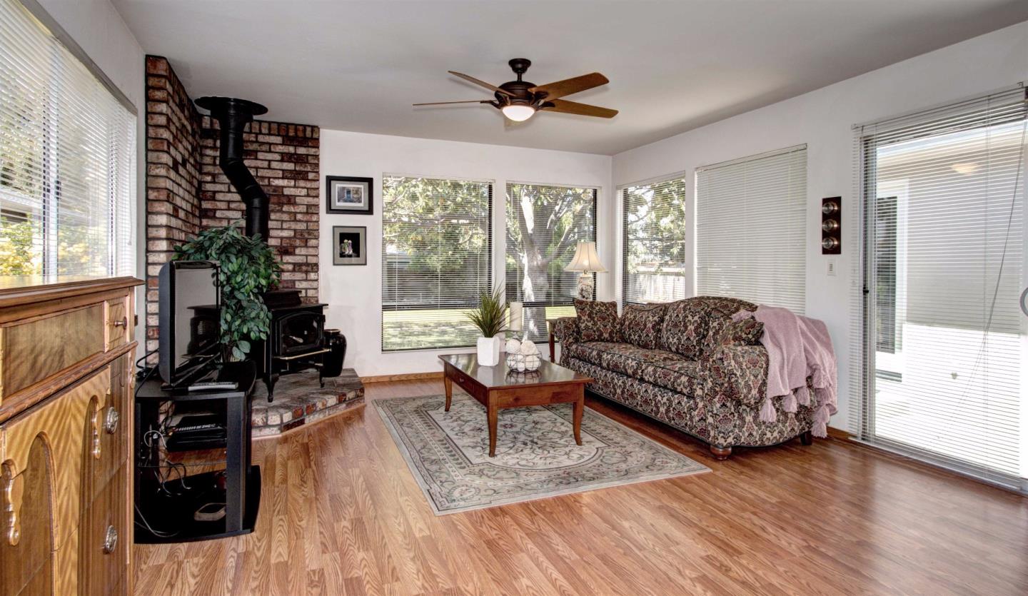 1425 Burrows Road Campbell, CA 95008 - Photo 10 of 20 Gallery Image 10