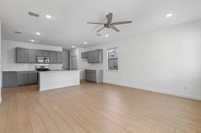 $334,990 | 876 Sunflower Road, Lavon, TX 75166