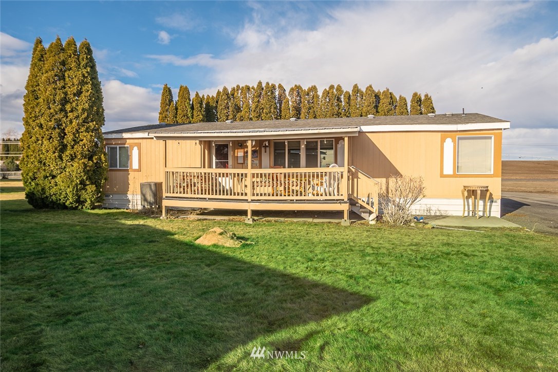 1261 Rd L Northeast, Unit 4 Moses Lake, WA 98837 - Photo 2 of 40 Gallery Image 2