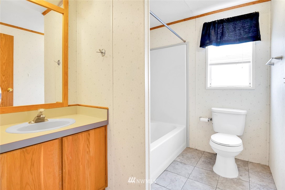 1261 Rd L Northeast, Unit 4 Moses Lake, WA 98837 - Photo 33 of 40 Gallery Image 33