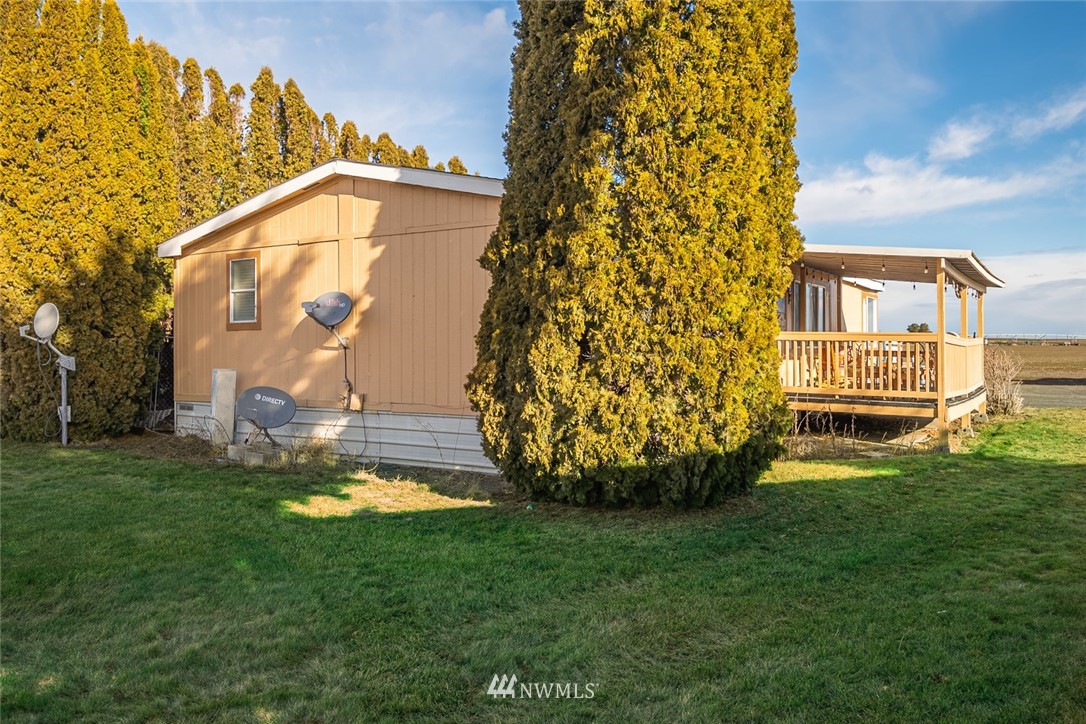 1261 Rd L Northeast, Unit 4 Moses Lake, WA 98837 - Photo 5 of 40 Gallery Image 5