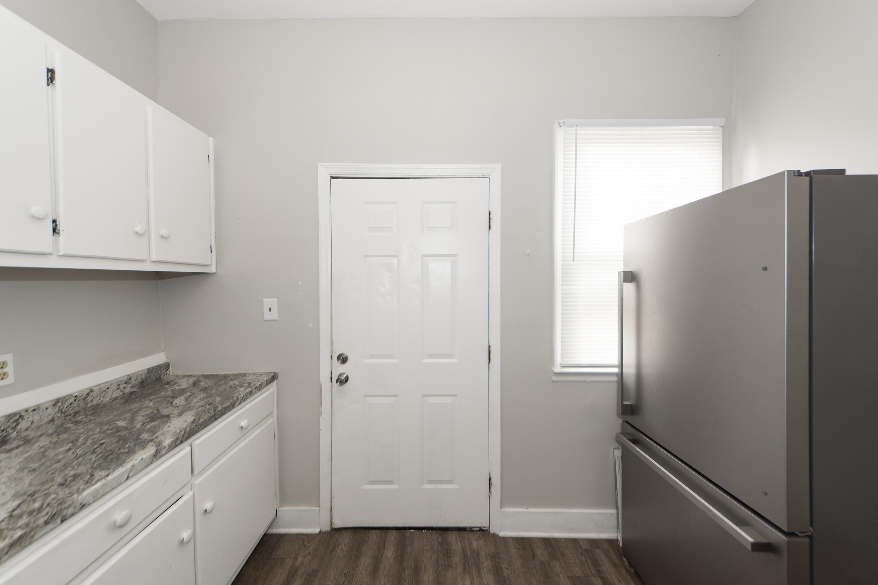 555 Rutledge Avenue, Unit A Charleston, SC 29403 - Photo 11 of 18 555 Rutledge A 9