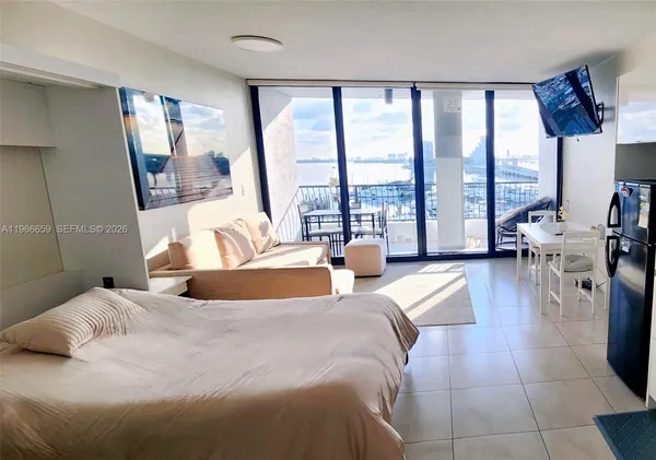 $2,200 | 555 Northeast 15th Street, Unit 516, Miami, FL 33132