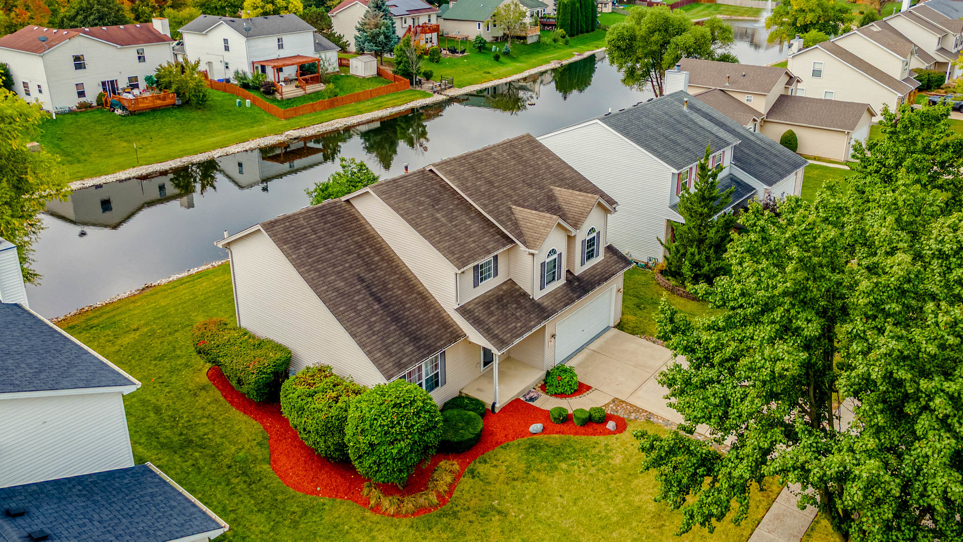 5302 Meadowbrook Street Plainfield, IL 60586 - Photo 38 of 46 an aerial view of a house