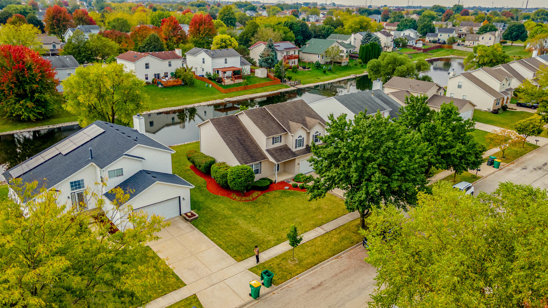 5302 Meadowbrook Street Plainfield, IL 60586 - Photo 39 of 46 an aerial view of a house with a garden