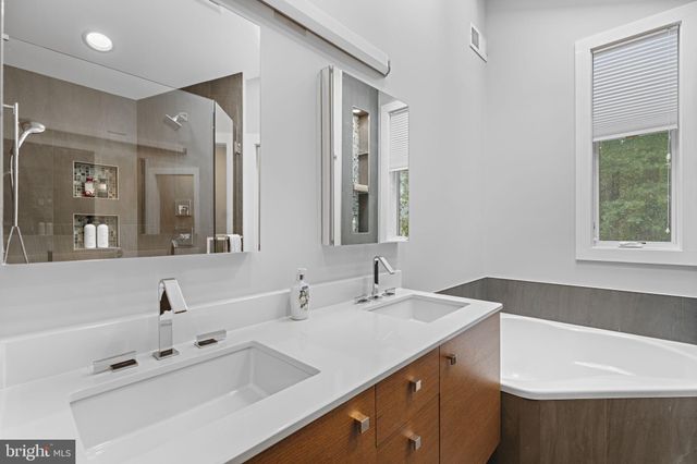 $1,850,000 | 1705 Woodman Drive, McLean, VA 22101