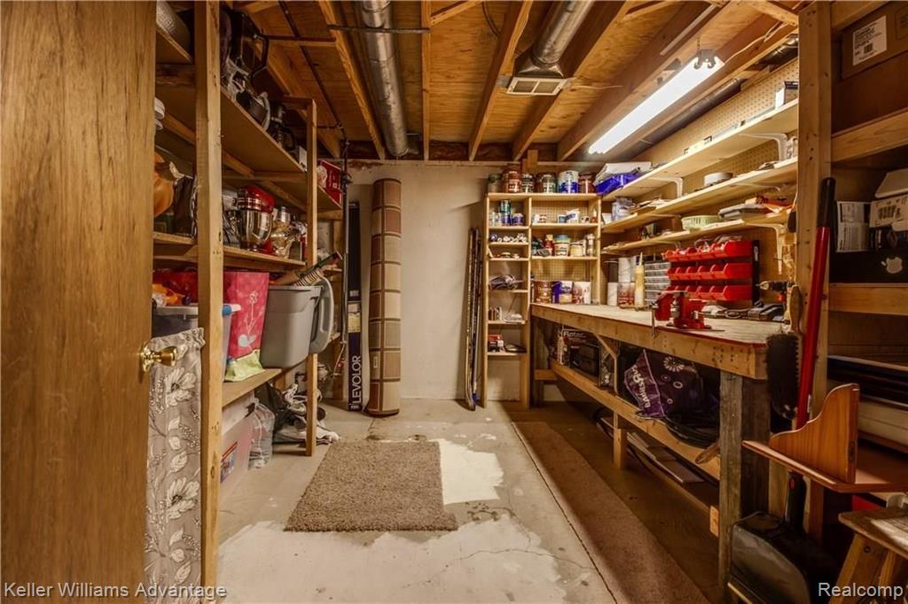 43823 Proctor Road Canton, MI 48188 - Photo 16 of 38