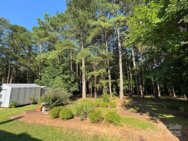 $227,500 | 44112 Harper Hearne Road, New London, NC 28127