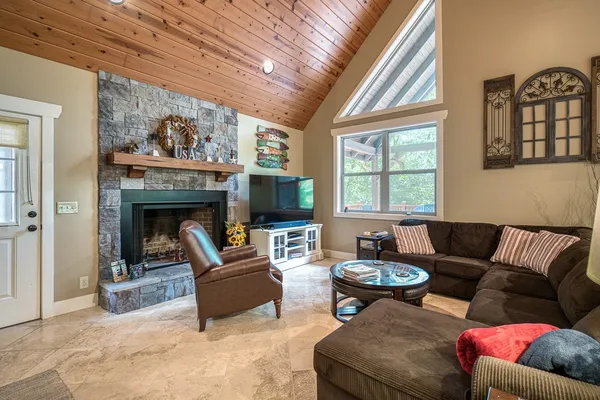 $589,900 | 249 Whispering Pine Trail, Murphy, NC 28906