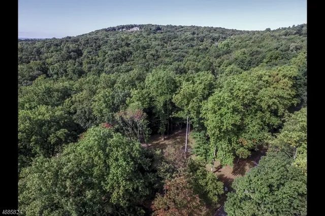 $1,099,000 | 149 Overleigh Road, Bernardsville, NJ 07924