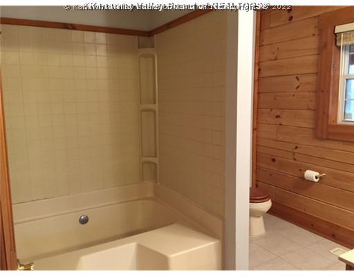 566 Sedgewood Drive Ripley, WV 25271 - Photo 7 of 11 Master Bath/Spa.