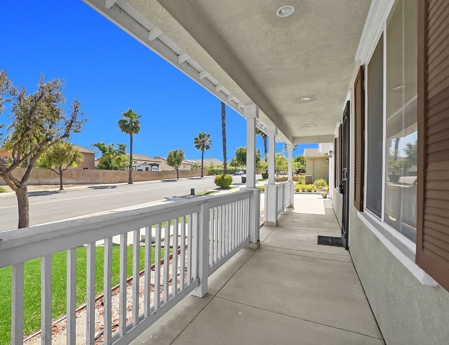 17081 Greentree Drive Riverside, CA 92503 - Photo 3 of 44