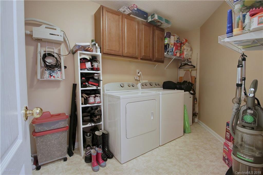 8227 Pozzi Road Charlotte, NC 28216 - Photo 29 of 36 Gallery Image 29