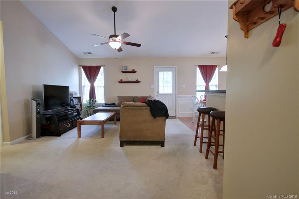 8227 Pozzi Road Charlotte, NC 28216 - Photo 4 of 36 Gallery Image 4