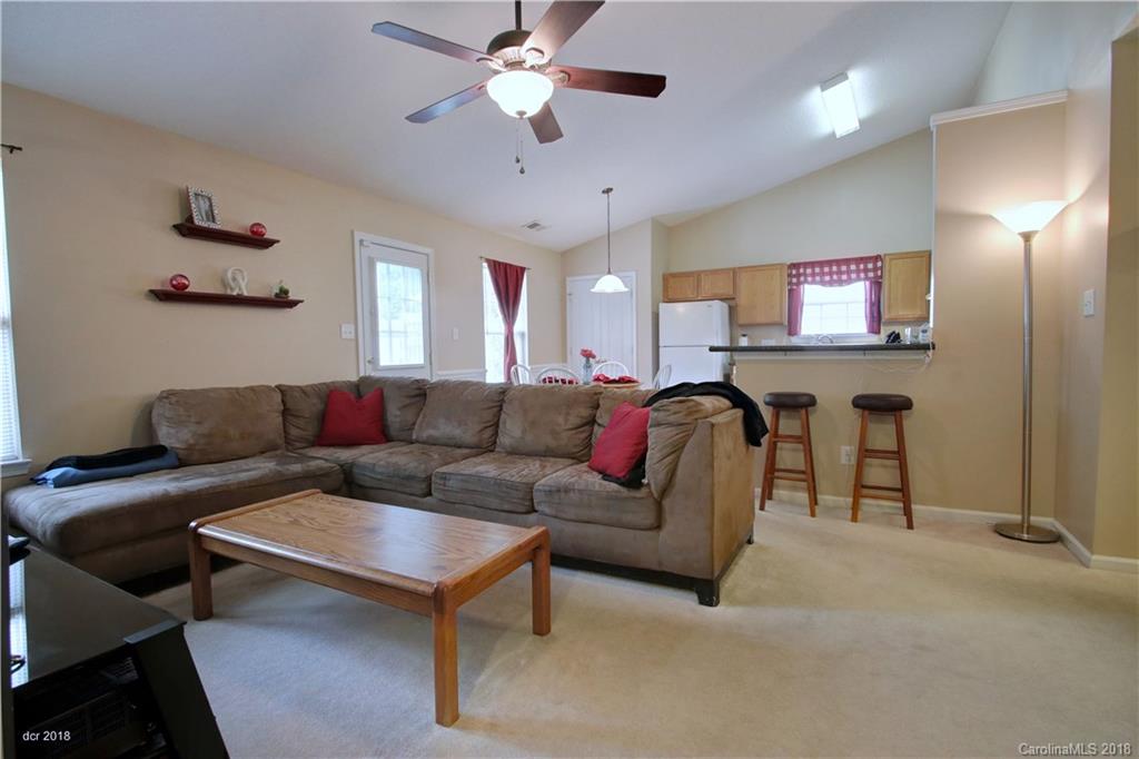8227 Pozzi Road Charlotte, NC 28216 - Photo 5 of 36 Gallery Image 5