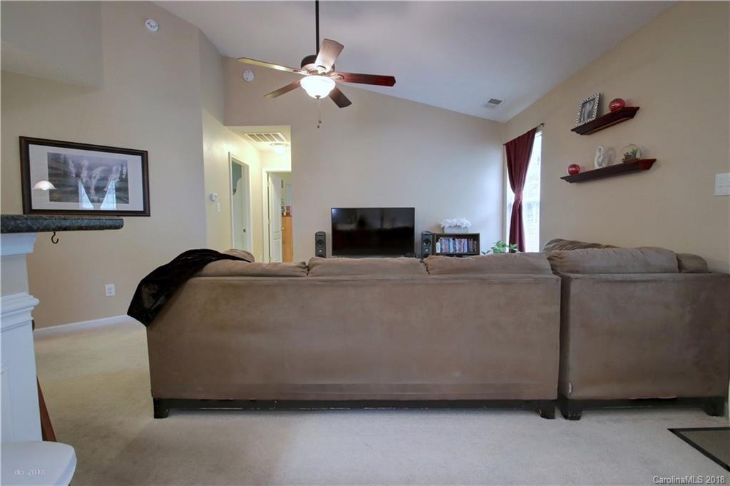 8227 Pozzi Road Charlotte, NC 28216 - Photo 6 of 36 Gallery Image 6