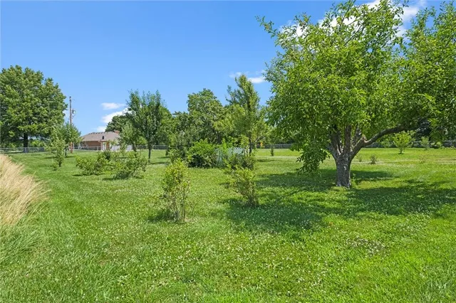$999,950 | 22617 155th Street, Basehor, KS 66007