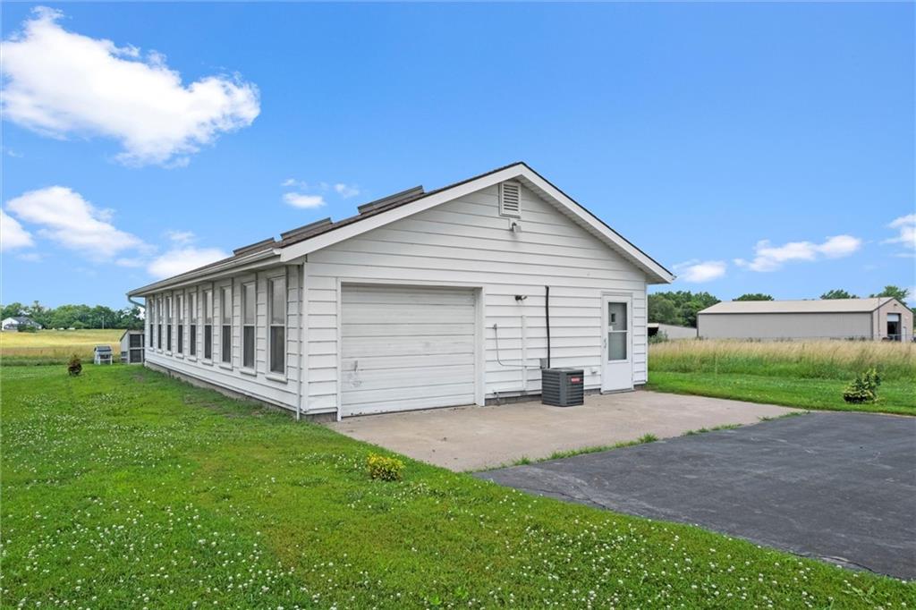 22617 155th Street Basehor, KS 66007 - Photo 37 of 71