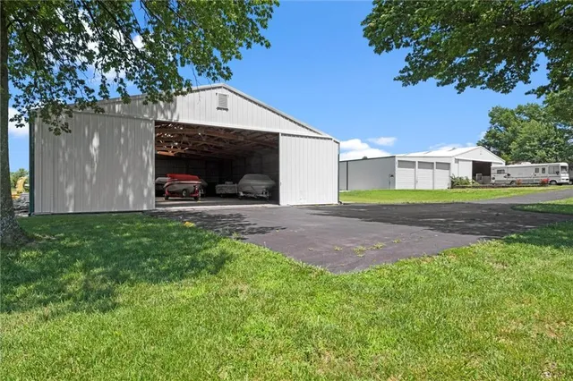 $999,950 | 22617 155th Street, Basehor, KS 66007