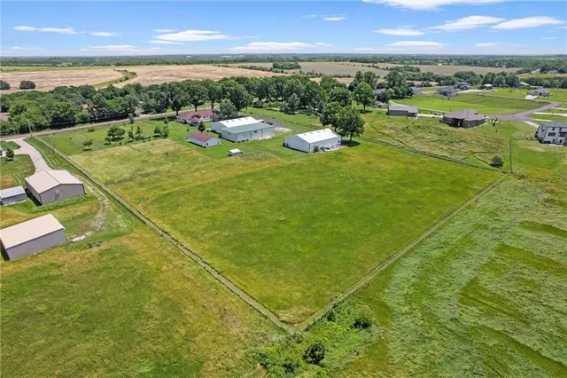 $999,950 | 22617 155th Street, Basehor, KS 66007