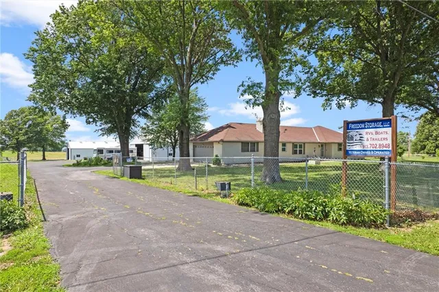 $999,950 | 22617 155th Street, Basehor, KS 66007