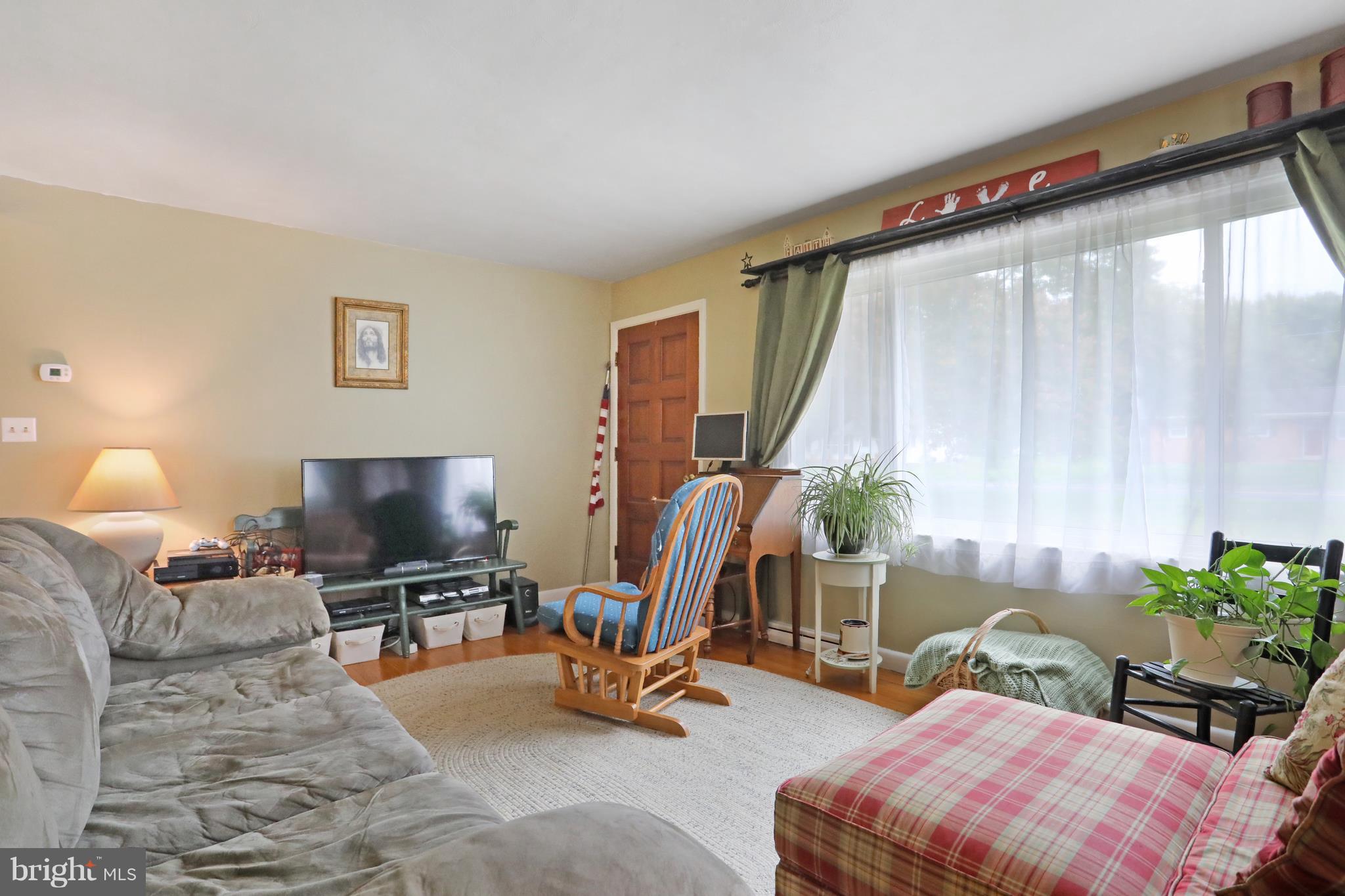 454 Old Charles Town Road Stephenson, VA 22656 - Photo 14 of 18 Living Room