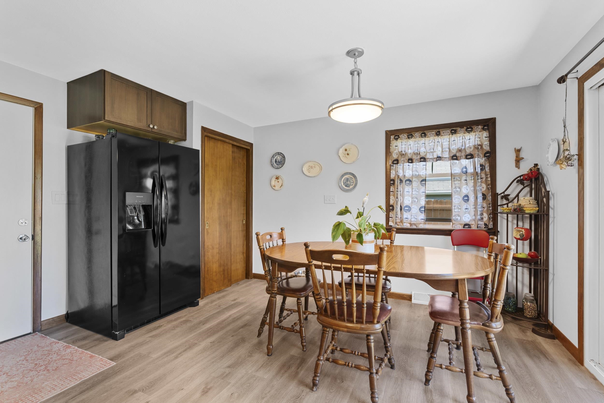 618 East Harding Drive Appleton, WI 54915 - Photo 12 of 33