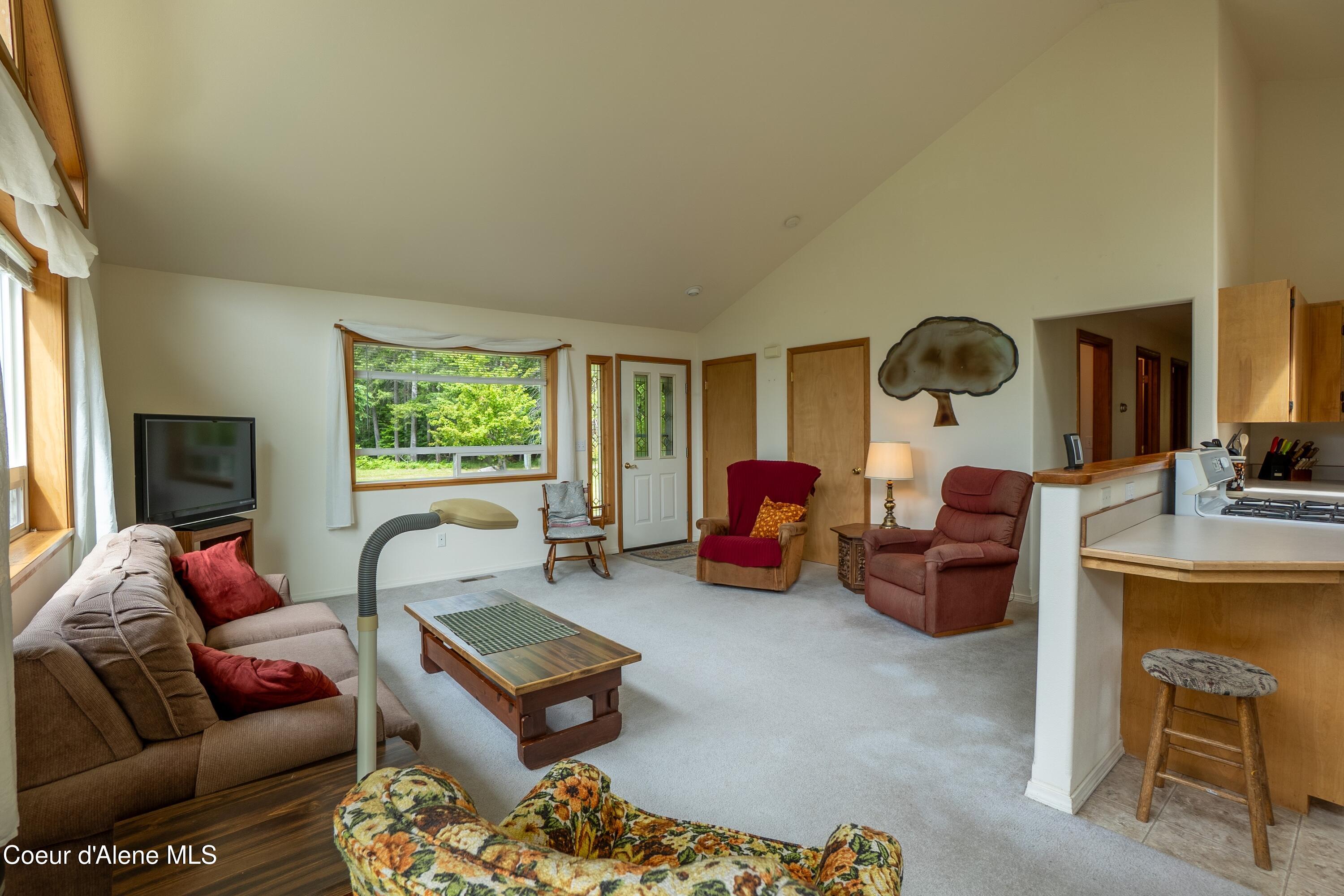 3228 Kootenai Trail Road Bonners Ferry, ID 83805 - Photo 6 of 30 Gr Room Entry View