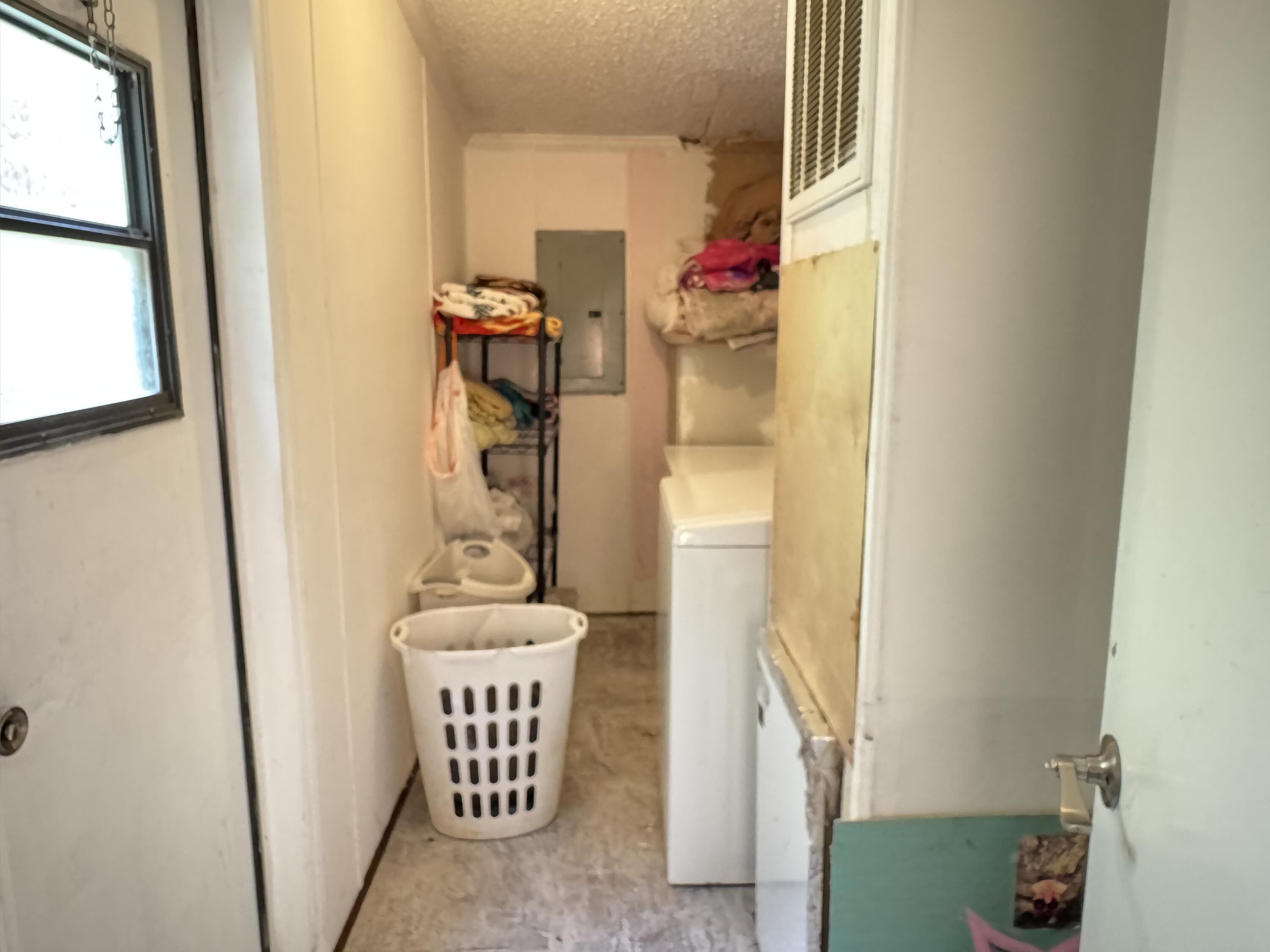 1007 Pollard Road Christiansburg, VA 24073 - Photo 13 of 28 laundry room