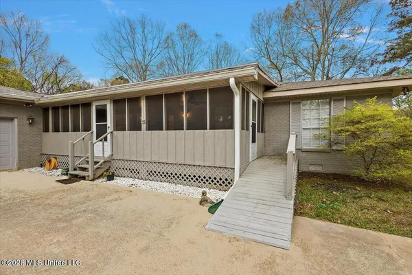 $289,500 | 118 Pine Ridge Road, Florence, MS 39073