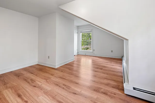 $449,000 | 85 Dartmouth College Highway, Unit 203, Lyme, NH 03768