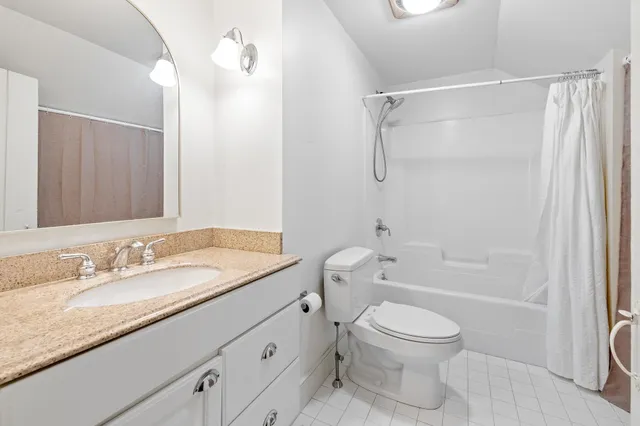 $449,000 | 85 Dartmouth College Highway, Unit 203, Lyme, NH 03768