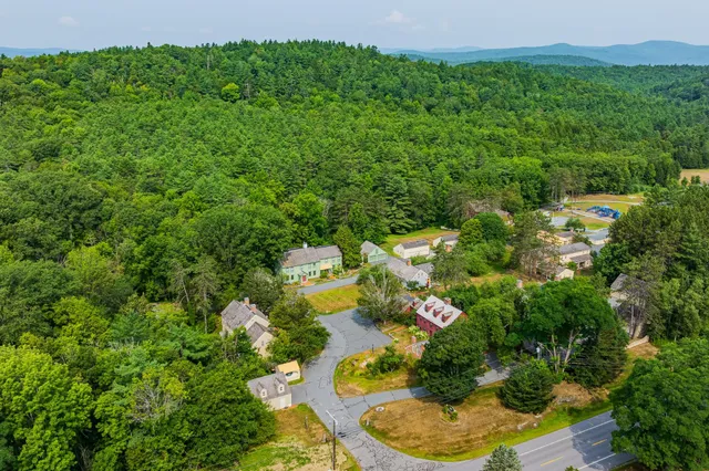 $449,000 | 85 Dartmouth College Highway, Unit 203, Lyme, NH 03768