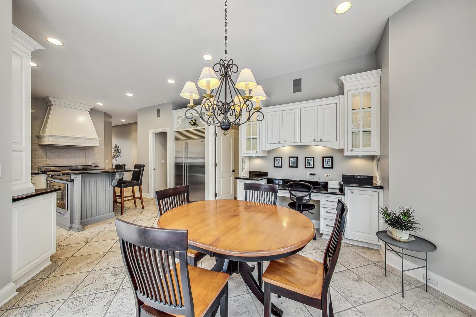 4 Andrew Court Burr Ridge, IL 60527 - Photo 13 of 46 Gallery Image 13