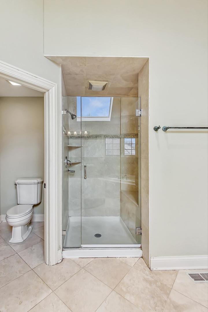 4 Andrew Court Burr Ridge, IL 60527 - Photo 22 of 46 Gallery Image 22