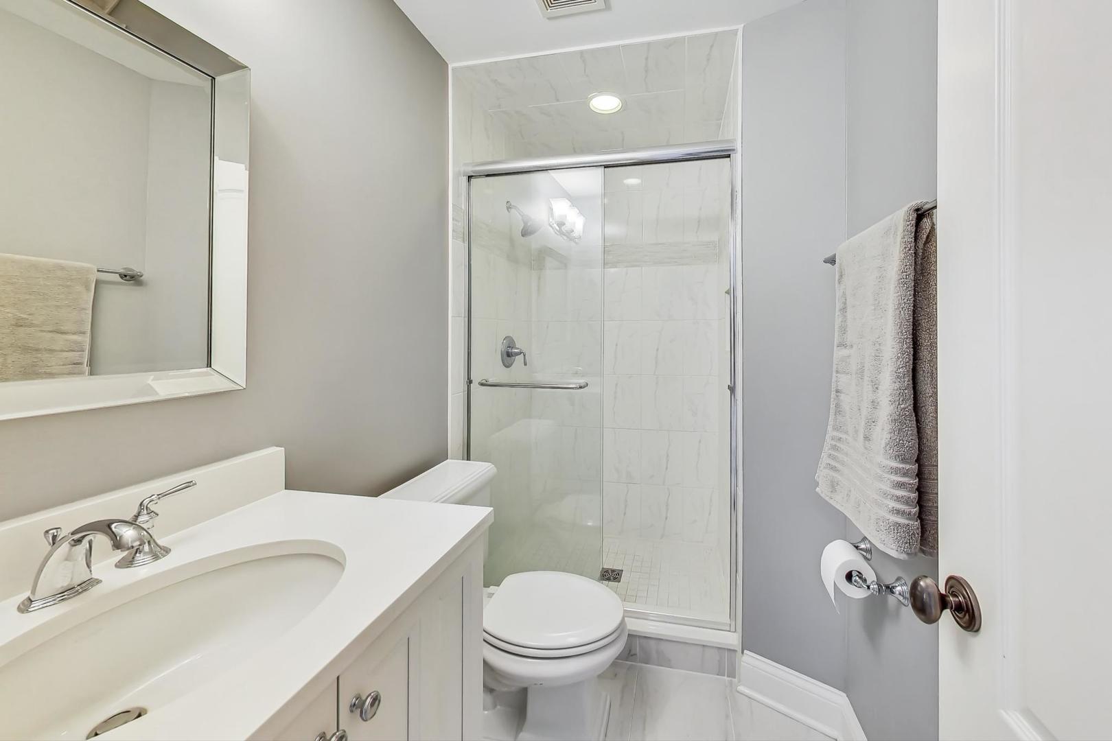 4 Andrew Court Burr Ridge, IL 60527 - Photo 24 of 46 Gallery Image 24