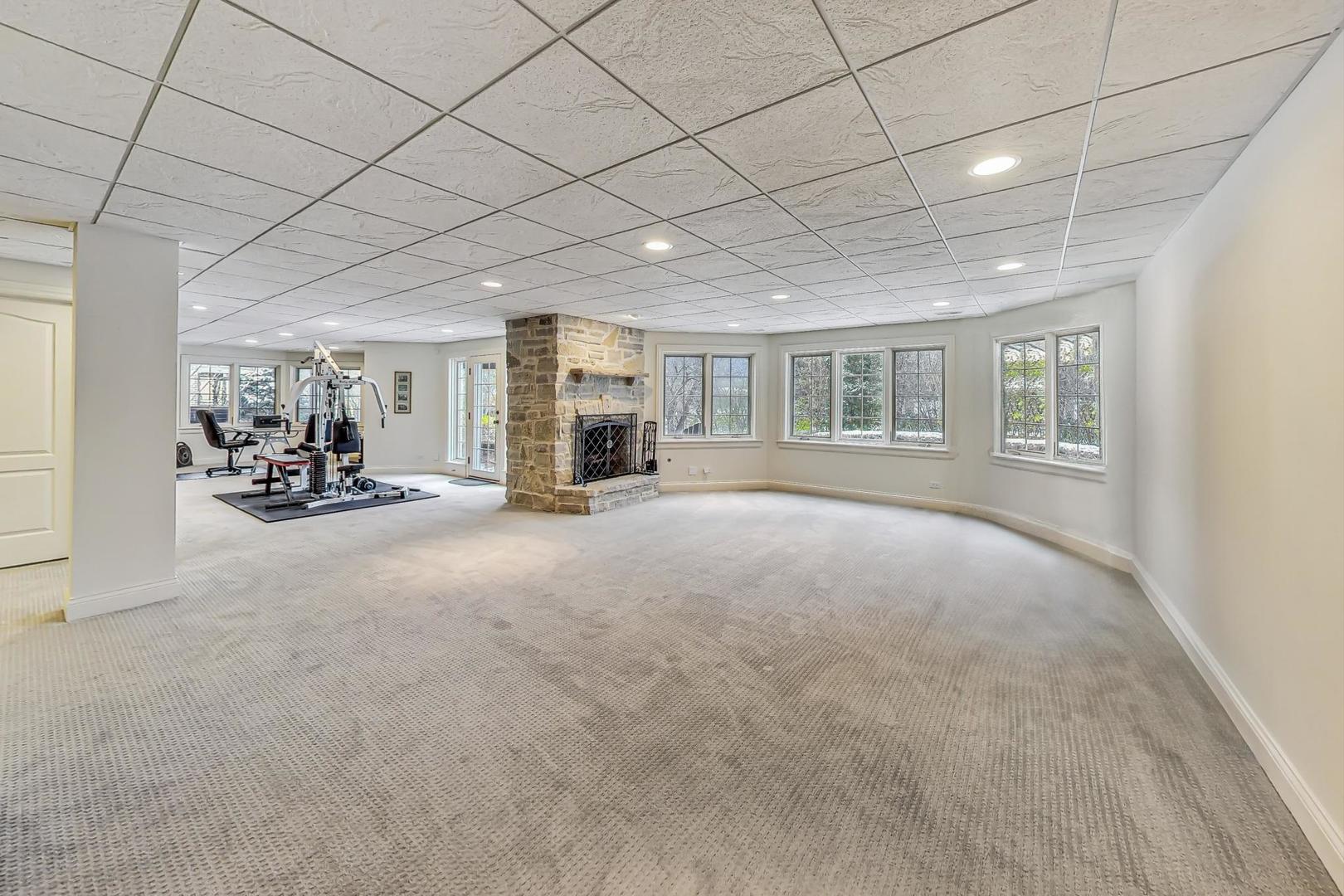 4 Andrew Court Burr Ridge, IL 60527 - Photo 29 of 46 Gallery Image 29