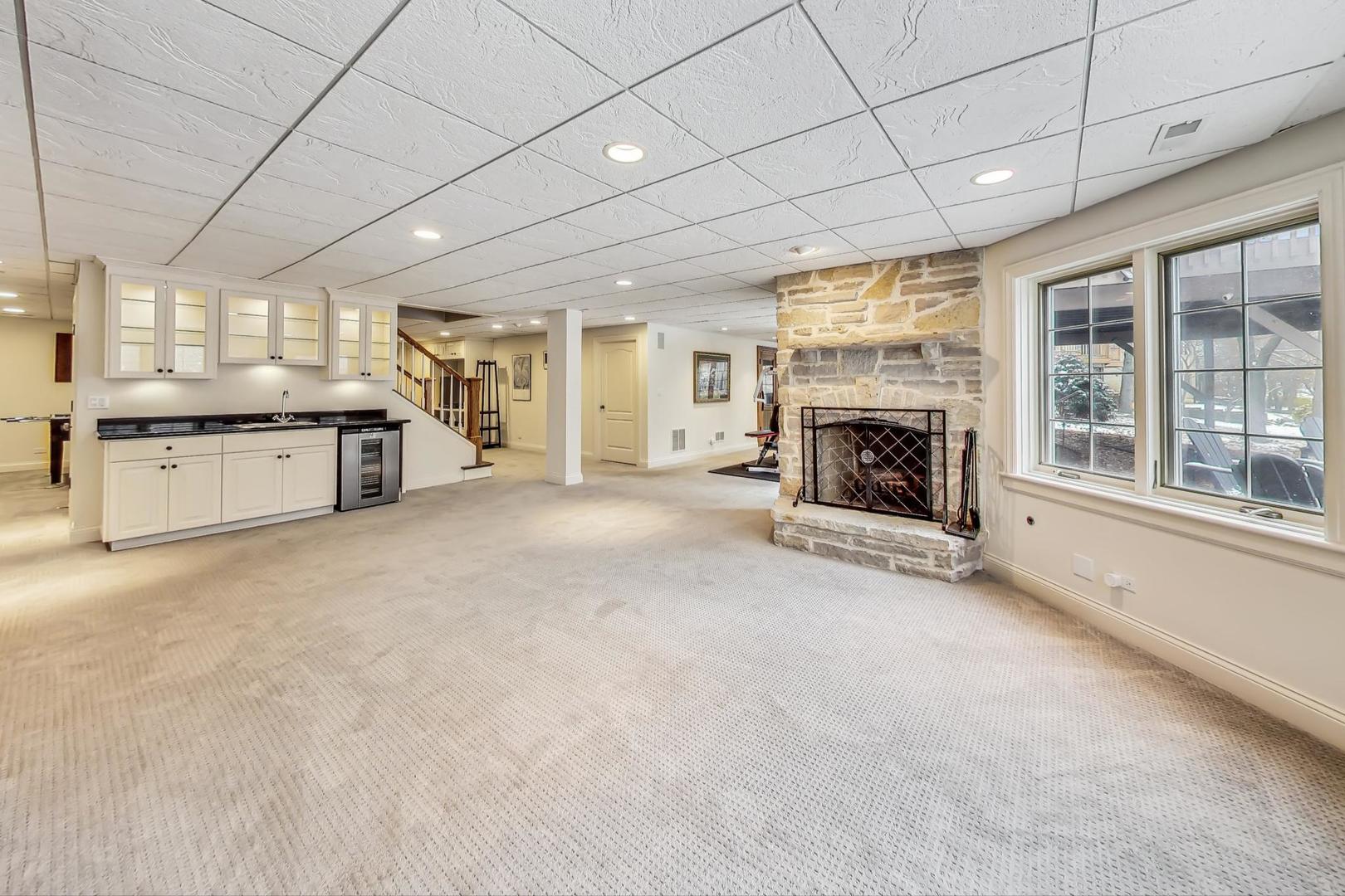 4 Andrew Court Burr Ridge, IL 60527 - Photo 31 of 46 Gallery Image 31