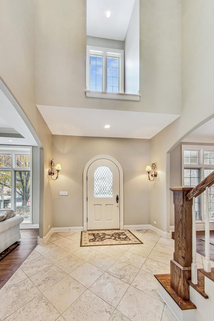 4 Andrew Court Burr Ridge, IL 60527 - Photo 4 of 46 Gallery Image 4
