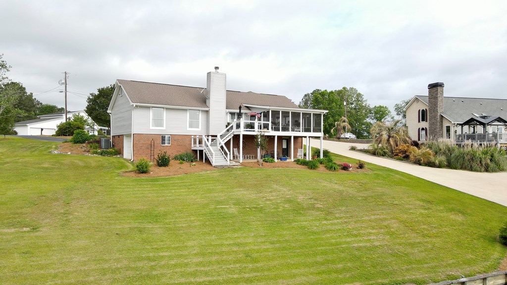 126 Bridge Point Road Greenwood, SC 29649 - Photo 4 of 38 Gallery Image 4