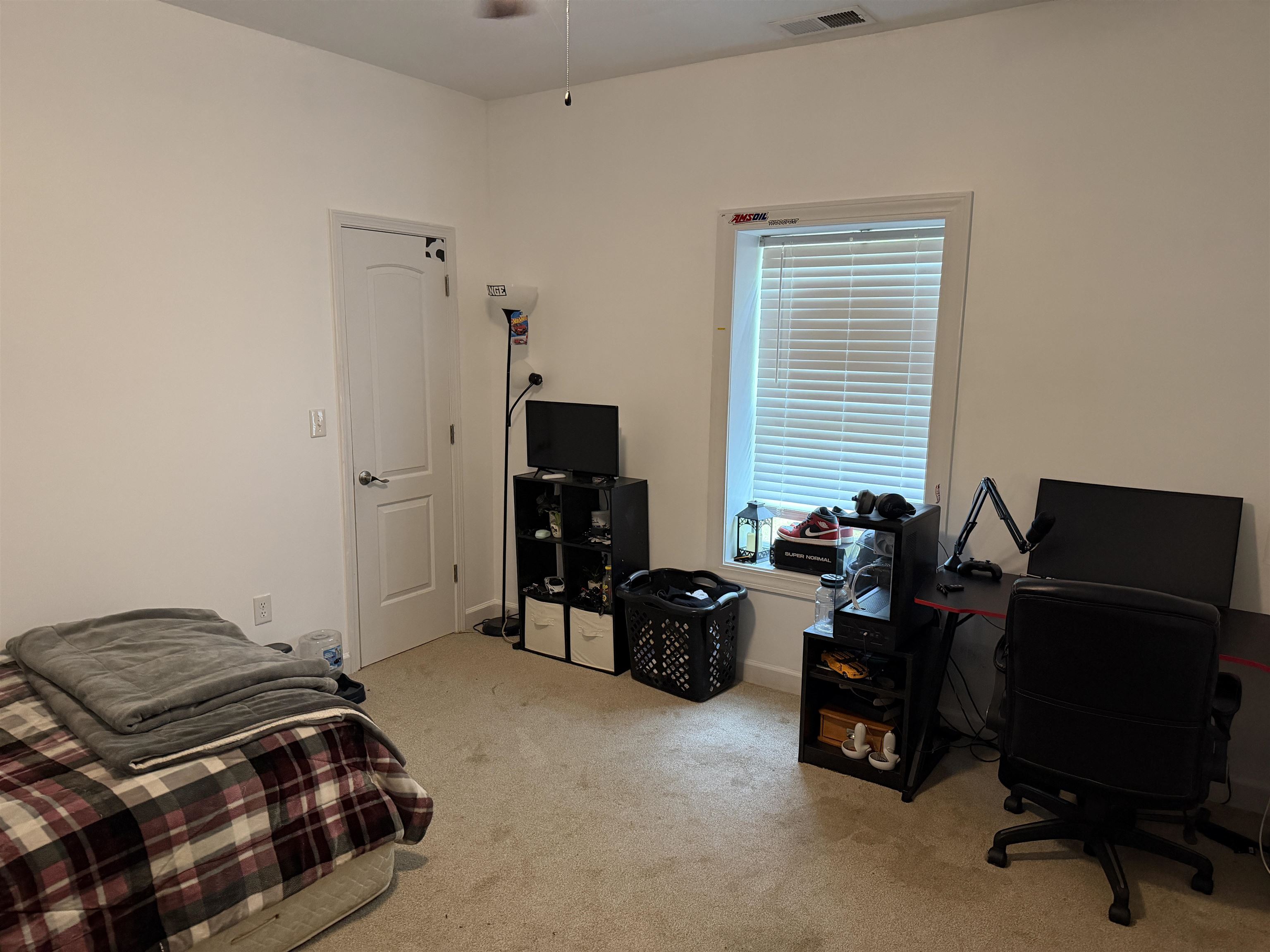 710 Harlon Iron Road Morris Chapel, TN 38361 - Photo 26 of 40 a bedroom with a workspace