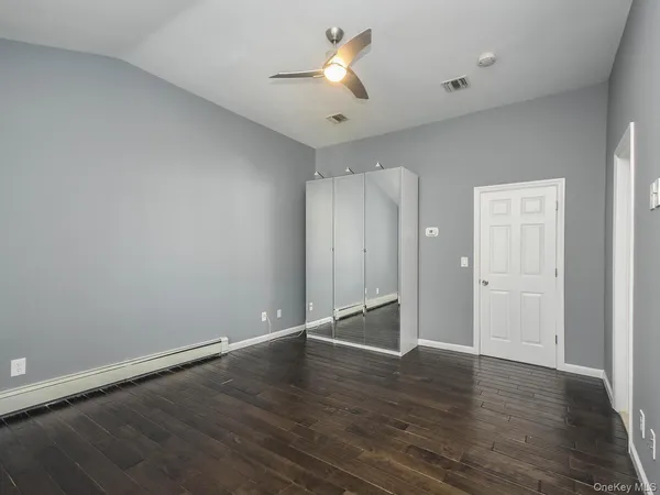 $4,400 | 49 Ashwood Road, Unit A, Port Washington, NY 11050