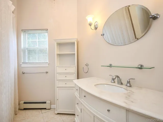 $4,400 | 49 Ashwood Road, Unit A, Port Washington, NY 11050