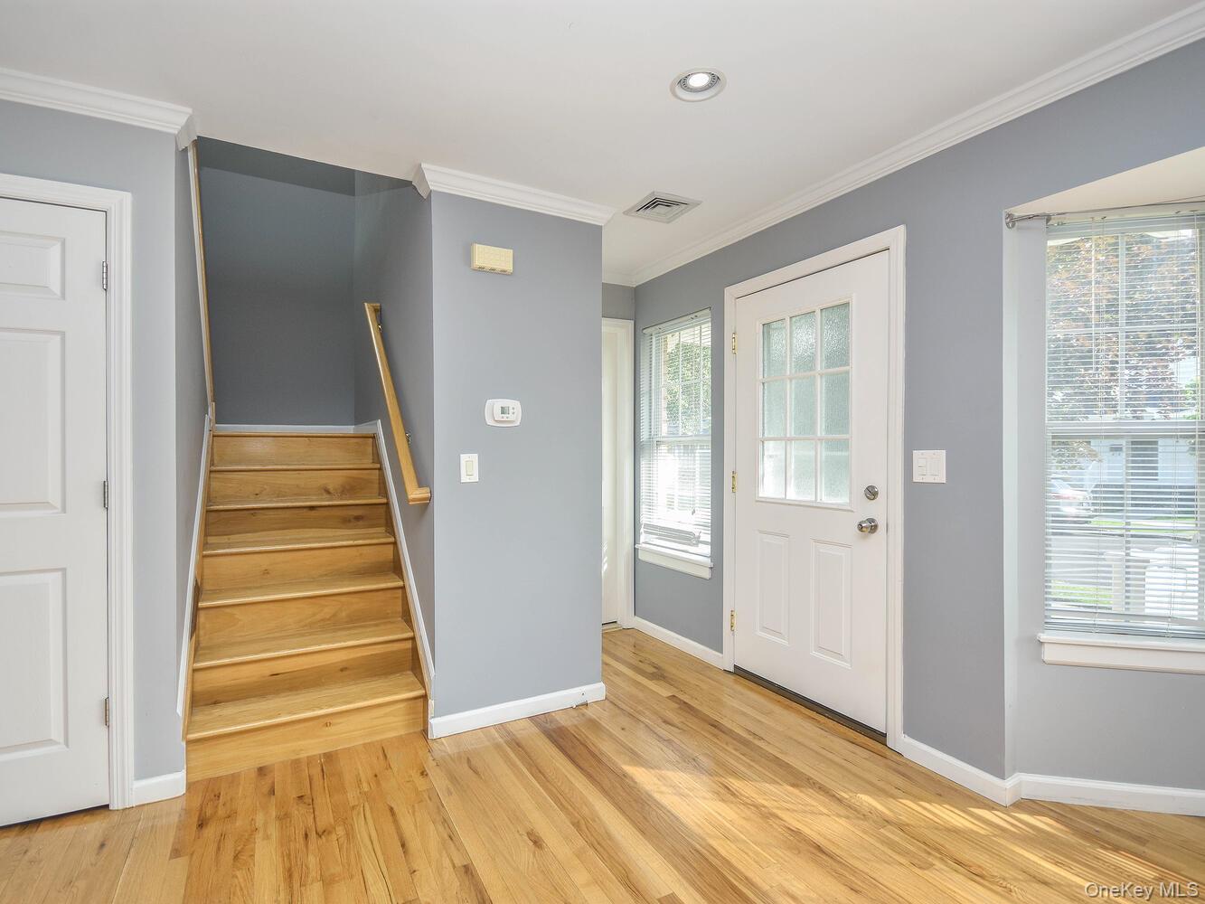 49 Ashwood Road, Unit A Port Washington, NY 11050 - Photo 5 of 20